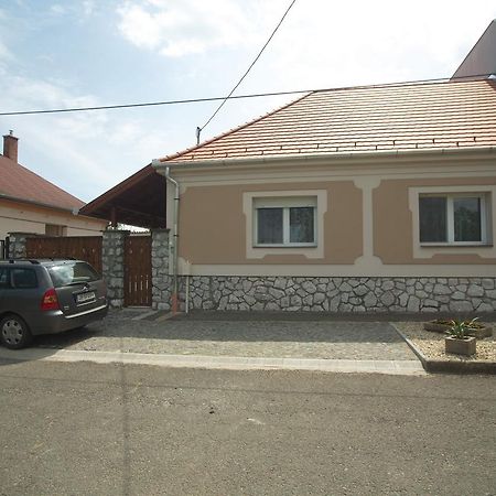 Holiday Home Podium Eger Esterno foto