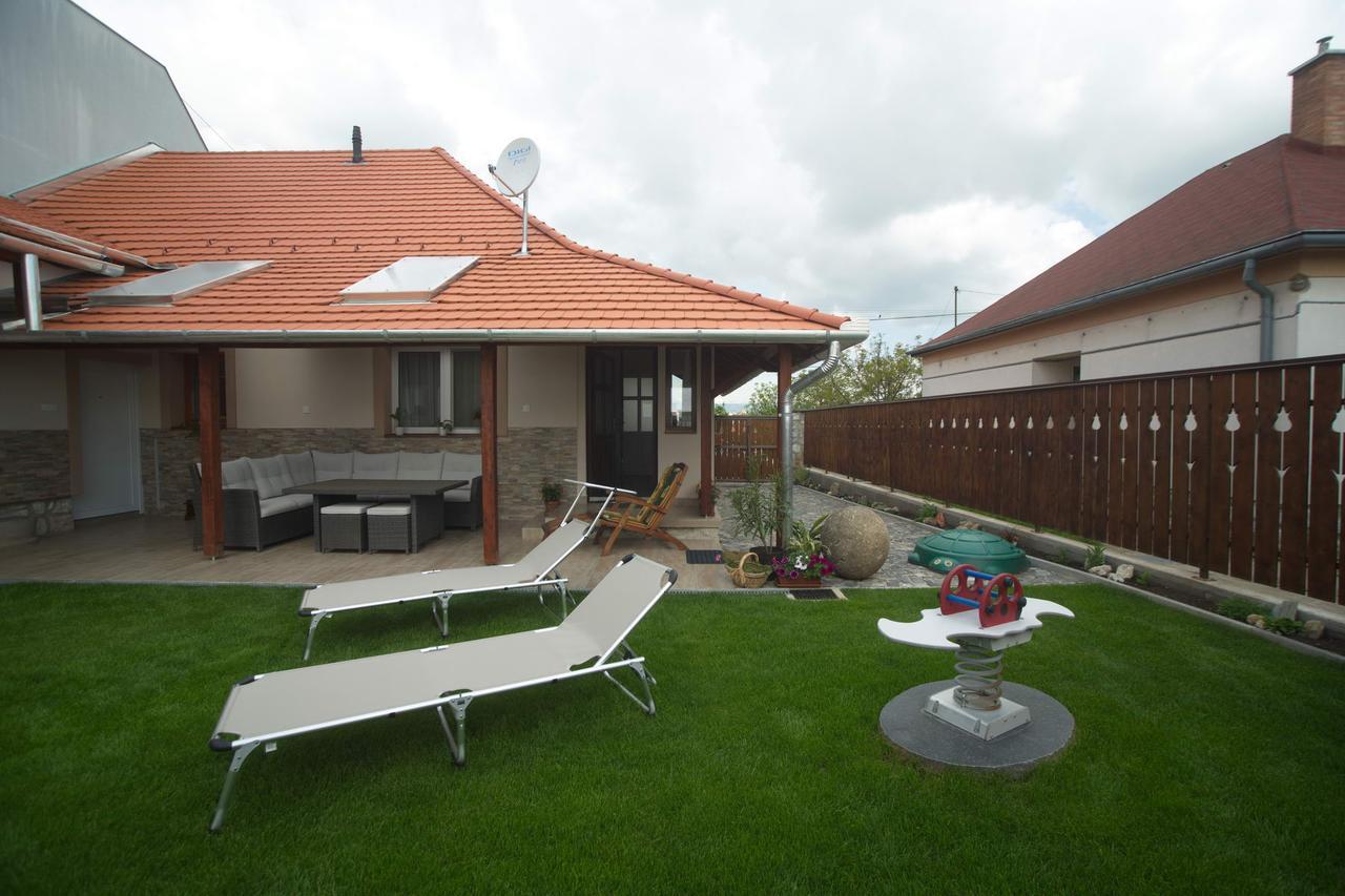 Holiday Home Podium Eger Esterno foto